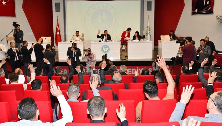 CHP’li Zeyrek koltuğa oturdu, indirim sözünü tuttu