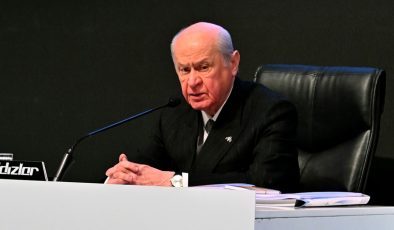 Devlet Bahçeli’den bayram mesajı: Türkiye Cumhuriyeti sandıkta kurulmamıştır